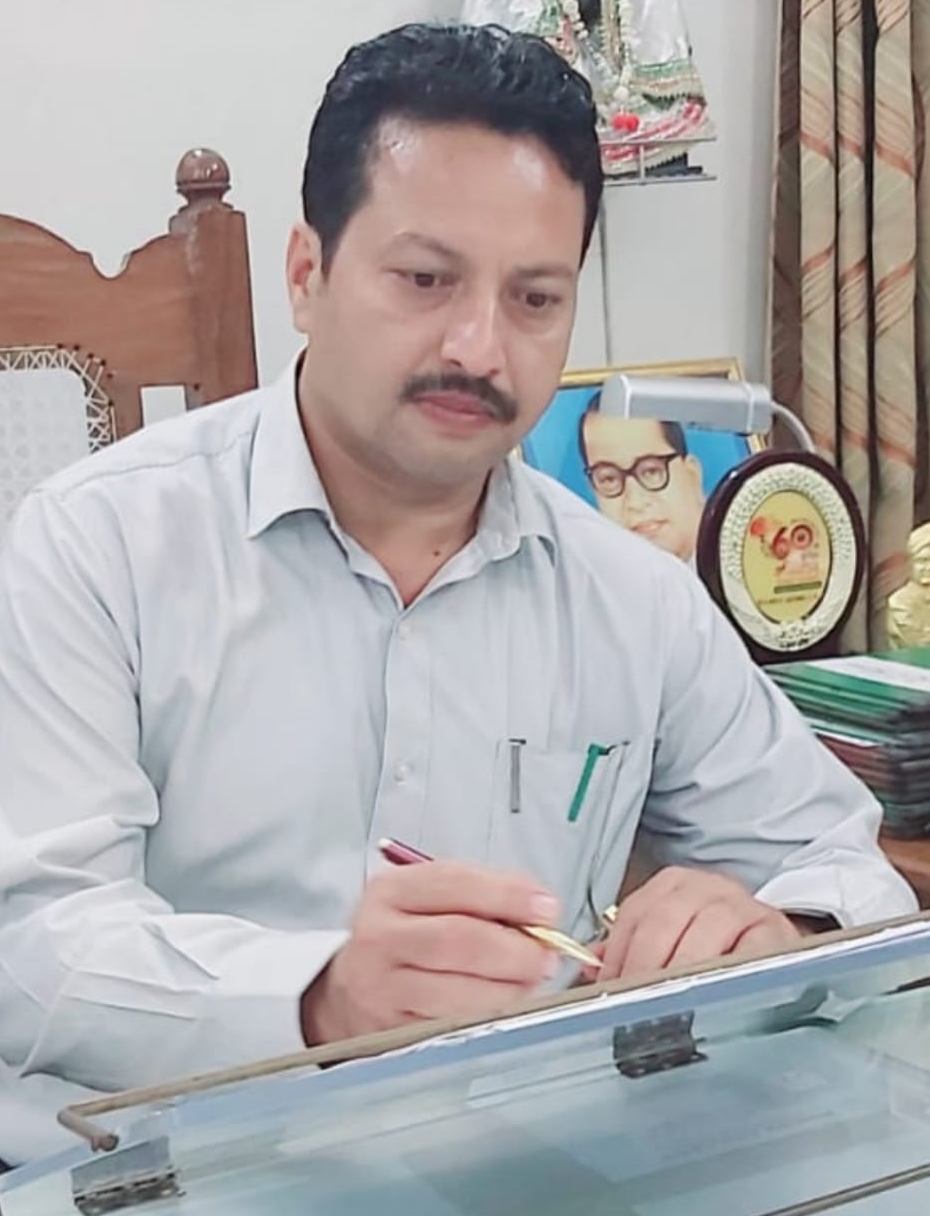 Dr. B.B. Singh (Principal) Dr. B.B. Singh (Principal)